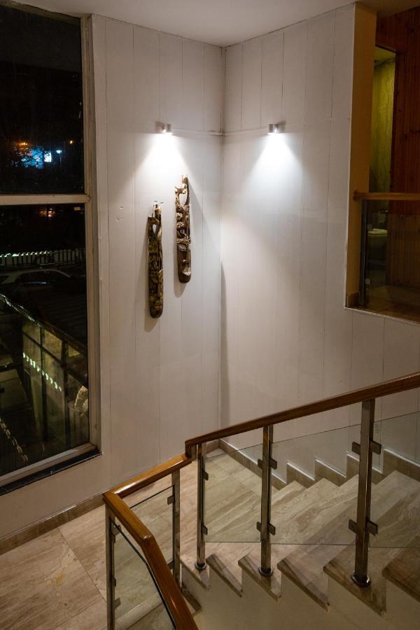 Accord Hotel Mussoorie Buitenkant foto