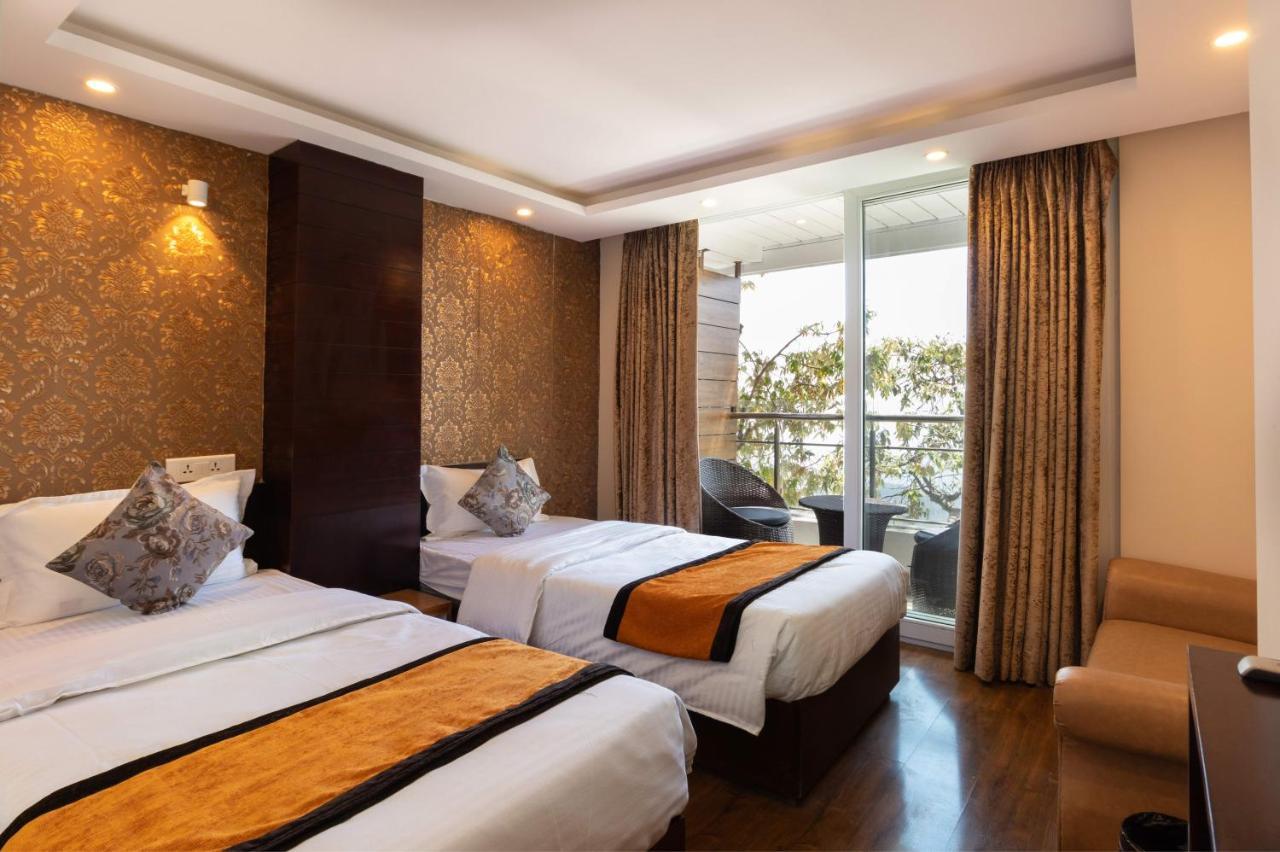 Accord Hotel Mussoorie Buitenkant foto
