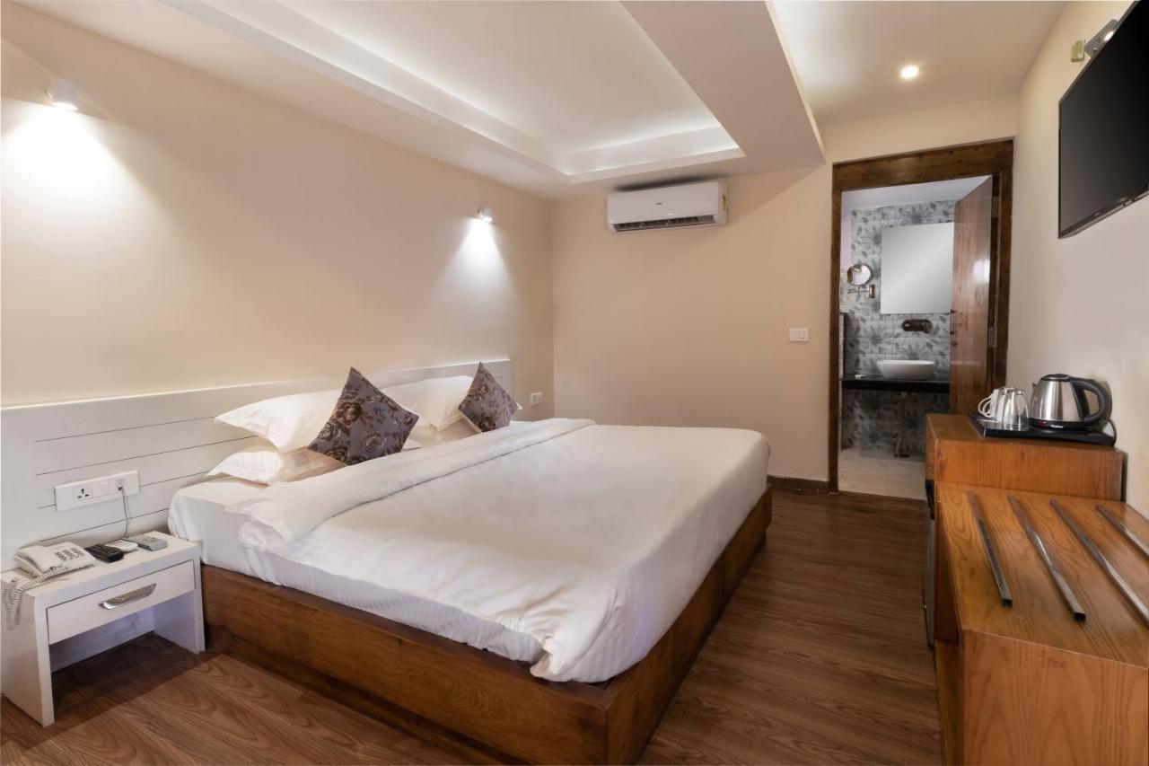 Accord Hotel Mussoorie Buitenkant foto